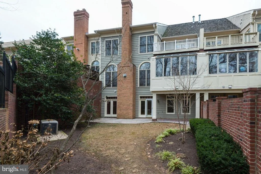 Photo of 11207 POTOMAC CREST DRIVE