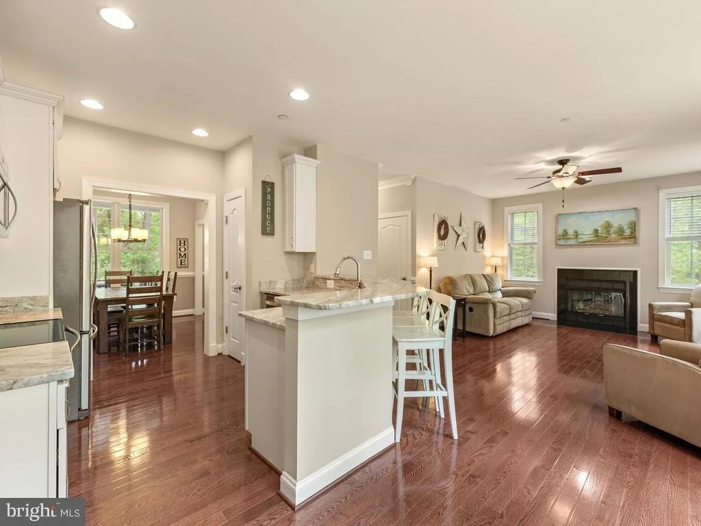 Photo of 995 WILDA DRIVE