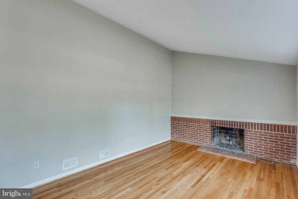 Photo of 10409 FOREST AVENUE
