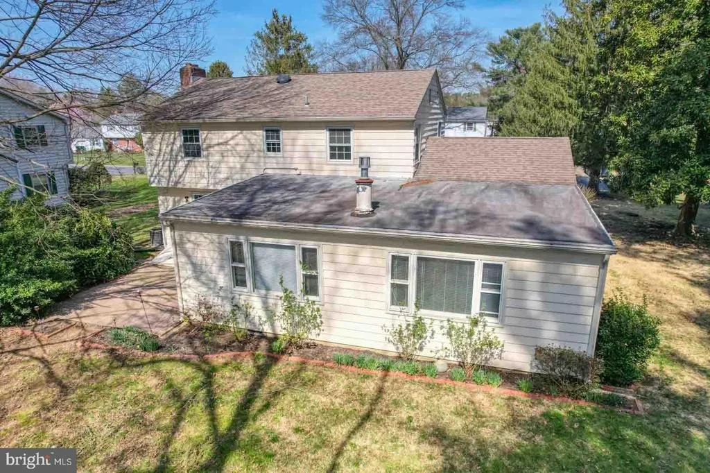 Photo of 74 S FAIRFIELD DRIVE