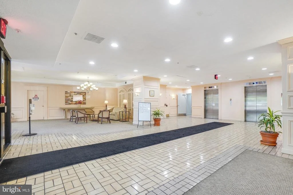 Photo of Unit 3621 at 15115 INTERLACHEN DRIVE