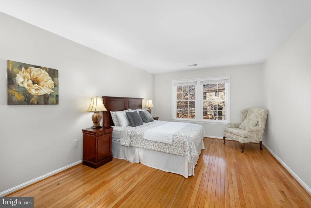 Photo of 9451 LAPSTRAKE LANE