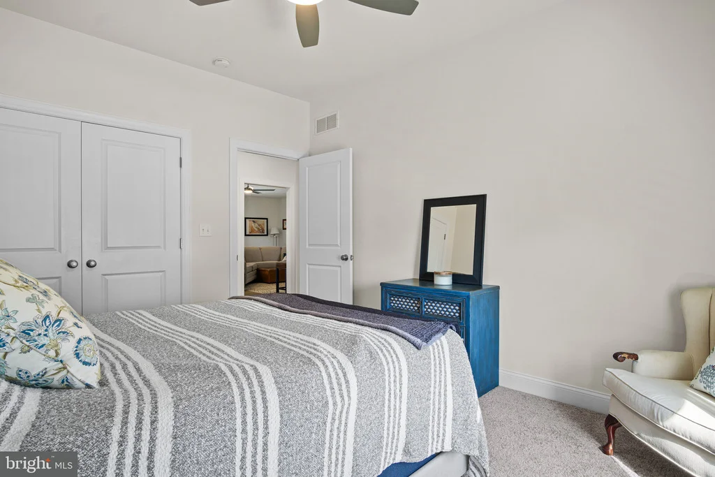 Photo of 226 UNIVERSITY DRIVE