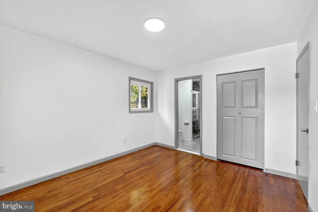 Photo of 5604 DUNDALK DRIVE
