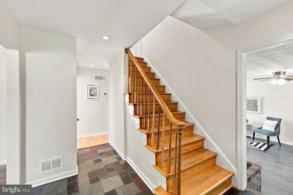 Photo of 2400 E GATE DRIVE