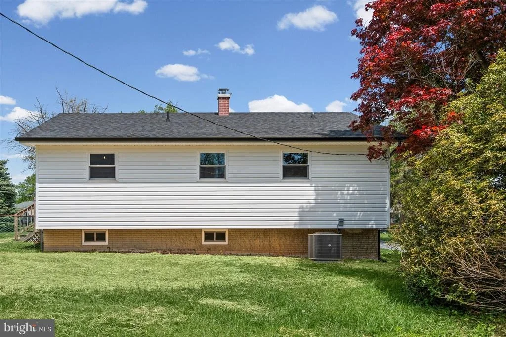 Photo of 247 CANDYTUFT ROAD