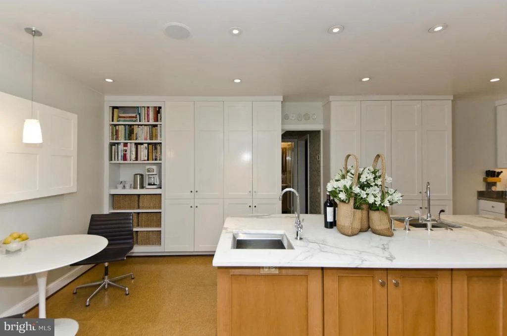 Photo of 4320 LORCOM LANE
