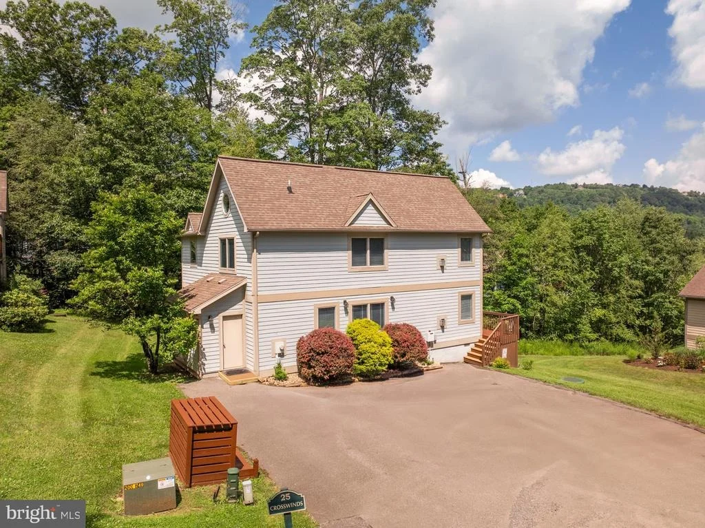 Photo of 25 SILVER TREE LANE