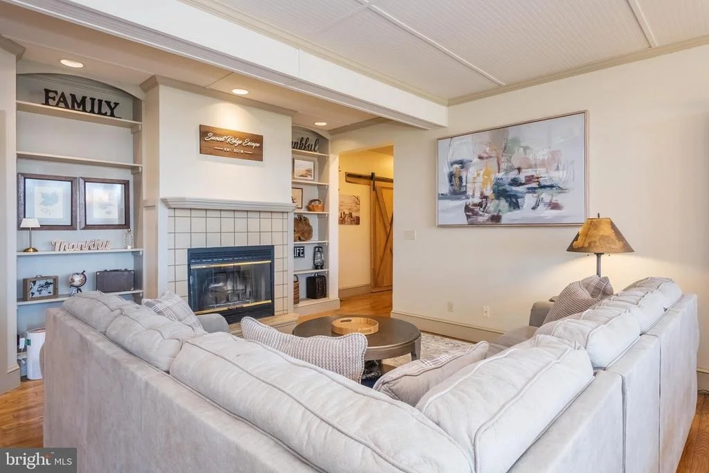 Photo of 726 SUNSET RIDGE DRIVE