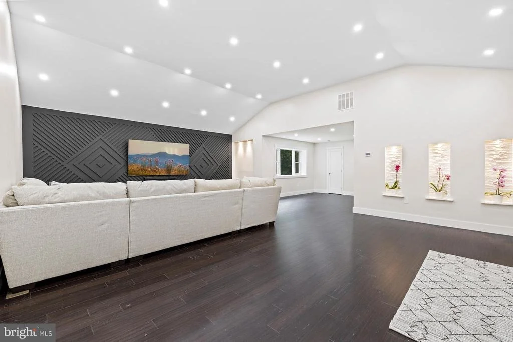 Photo of 4300 OAKTREE ROAD