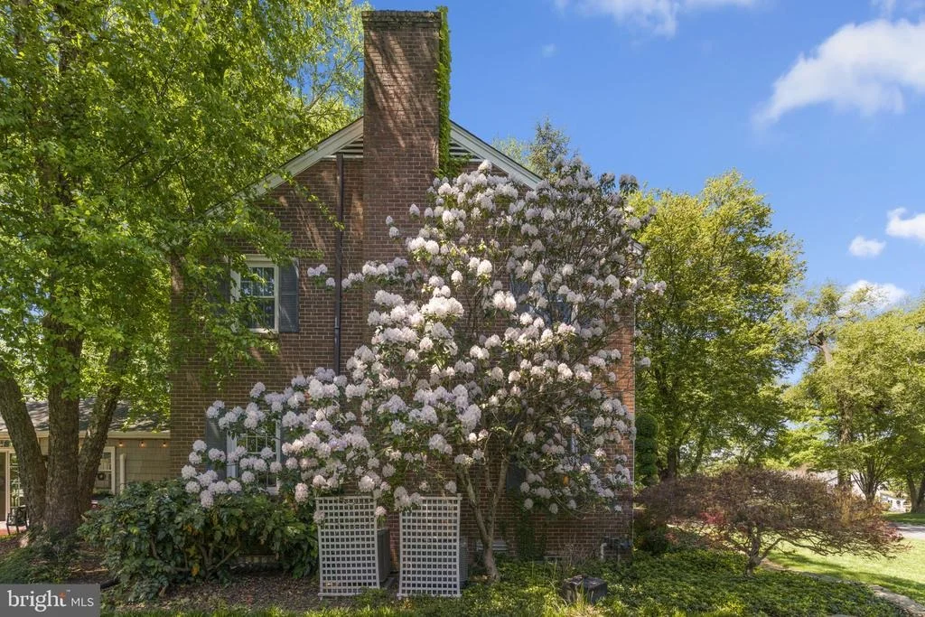 Photo of 9105 DUNLOGGIN ROAD