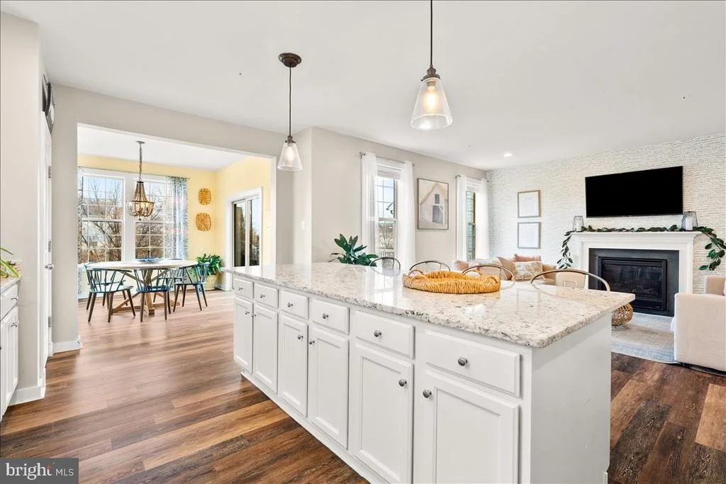 Photo of 1010 SAXTON DRIVE