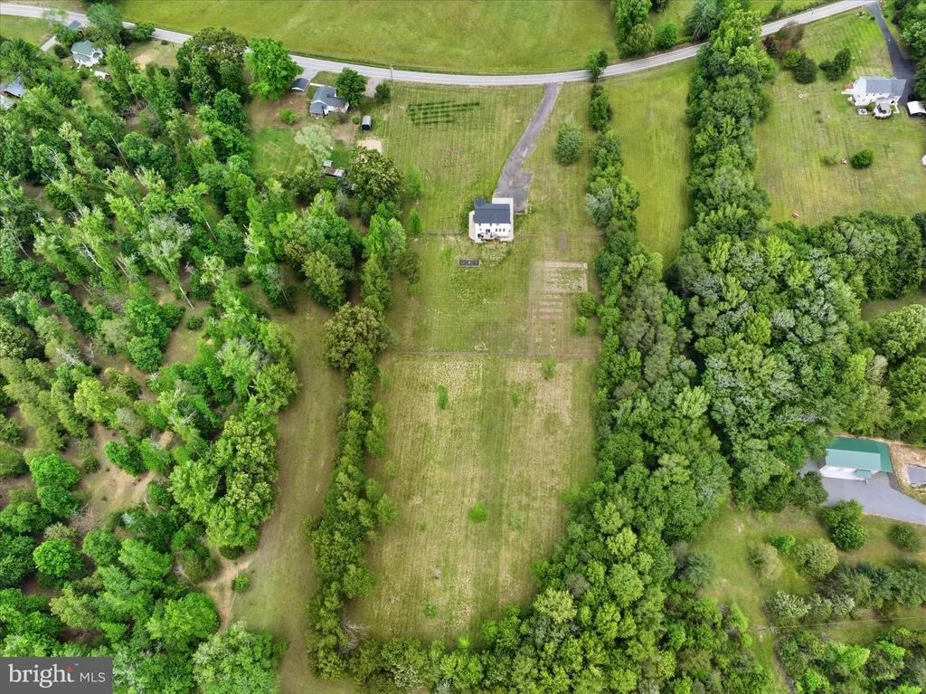 Photo of 9404 ROBERT E LEE DRIVE