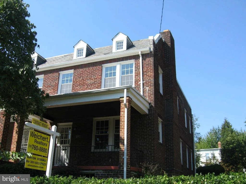 Photo of 5712 3RD PLACE NW