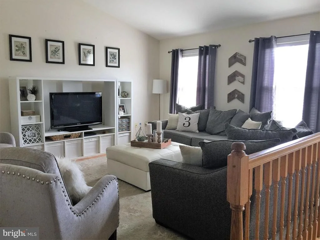 Photo of 819 GERONIMO DRIVE