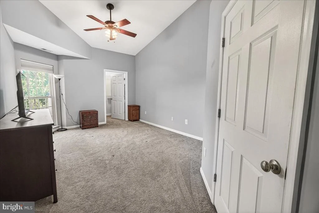 Photo of Unit 33B at 593 CAWLEY DRIVE