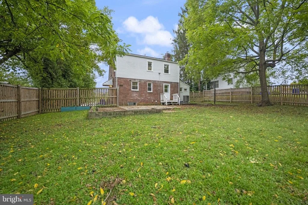 Photo of 2005 DENNIS AVENUE