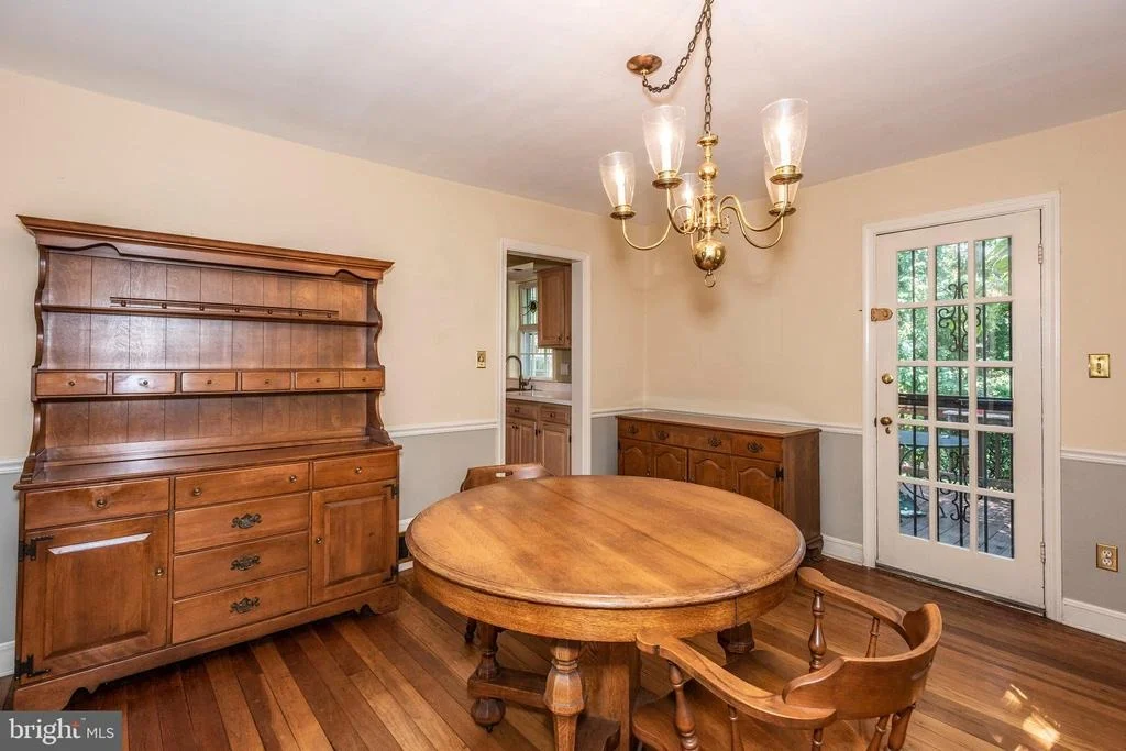 Photo of 1517 FOREST GLEN ROAD