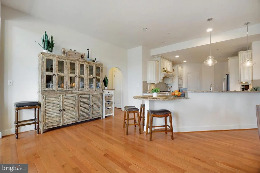 Photo of 2926 LEVEE DRIVE