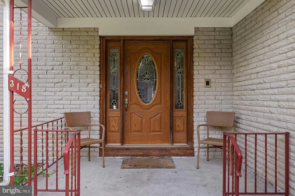 Photo of 318 HIALEAH DRIVE