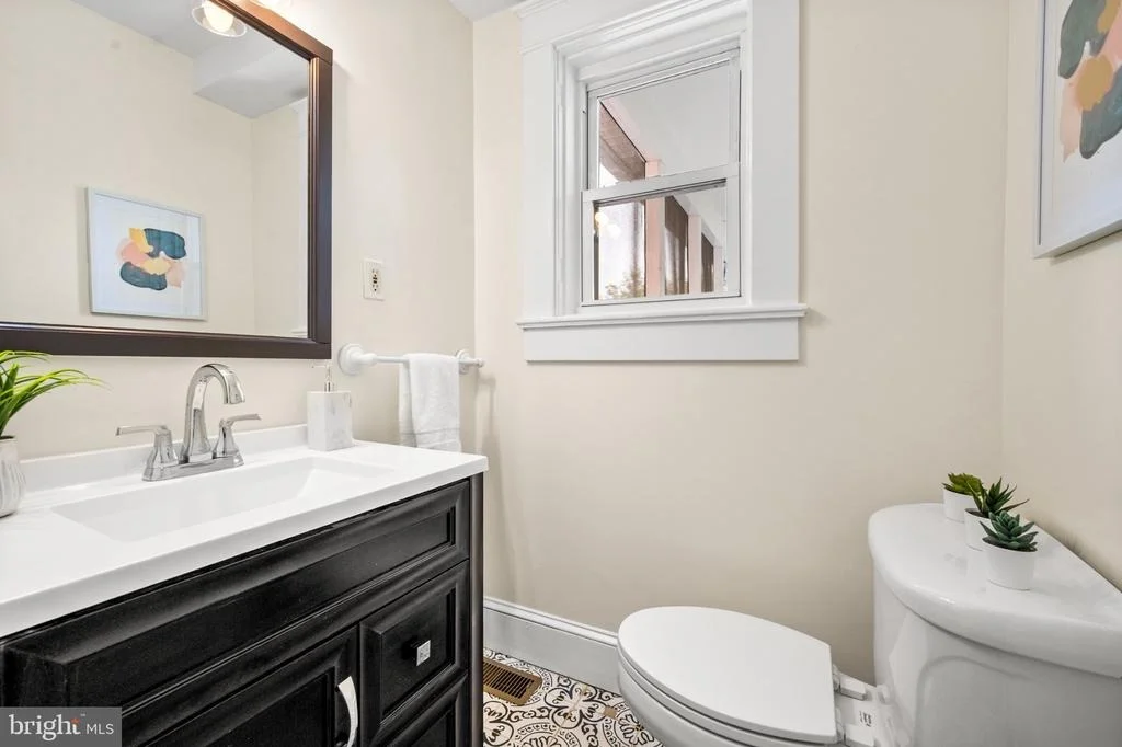 Photo of 406 LEIGHTON AVENUE