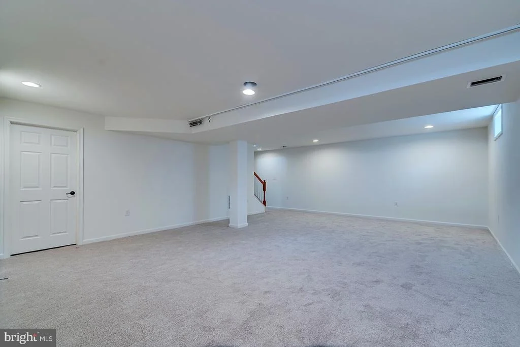 Photo of 327 CARLTON DRIVE