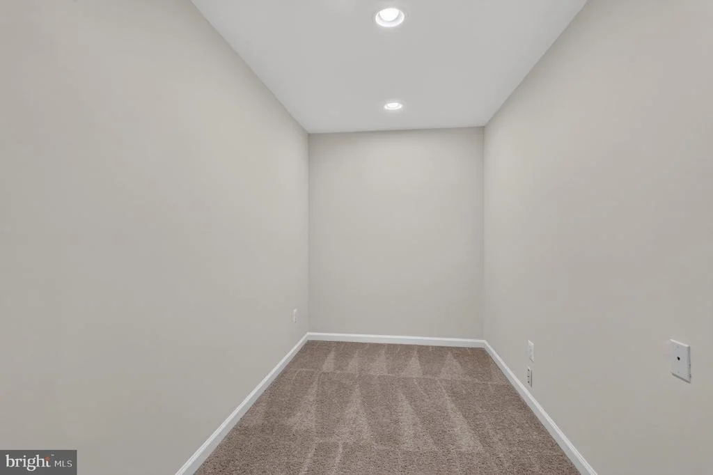 Photo of 6482 WARWICK CIRCLE