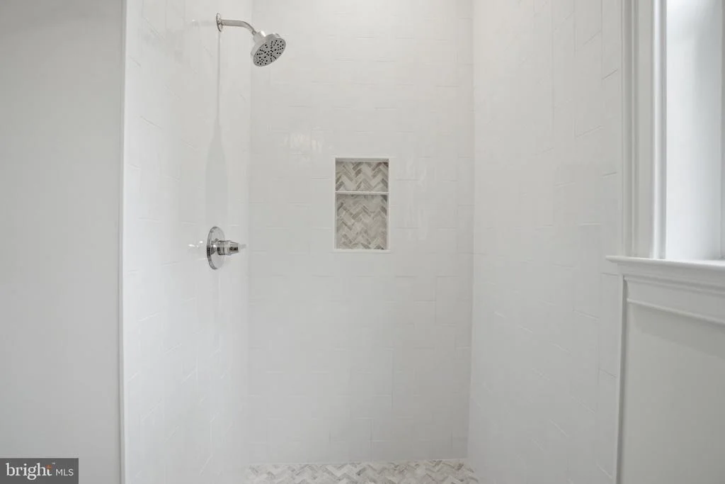 Photo of 1142 CAMERON ROAD