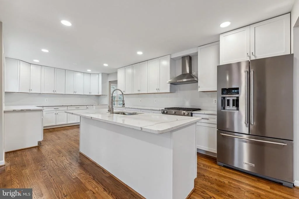 Photo of 3912 KING ARTHUR ROAD