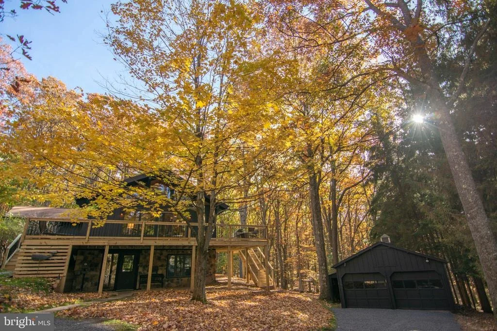 Photo of 106 LODGE CIRCLE