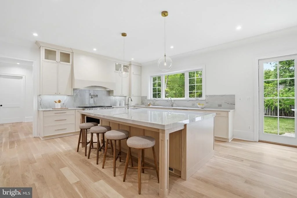 Photo of 1142 CAMERON ROAD