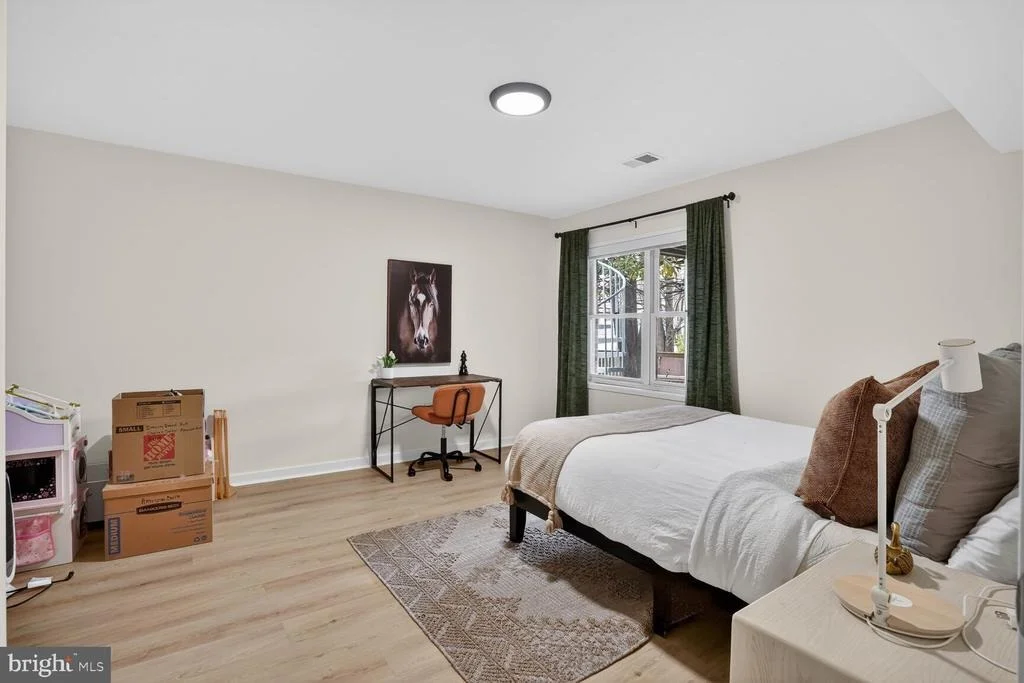 Photo of 2028 BEACON PLACE
