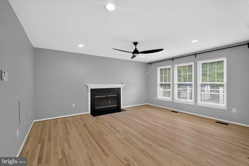 Photo of 5630 ROUNDTREE LANE
