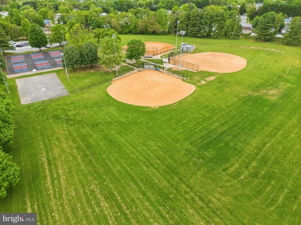 Photo of 704 COLLIER COURT