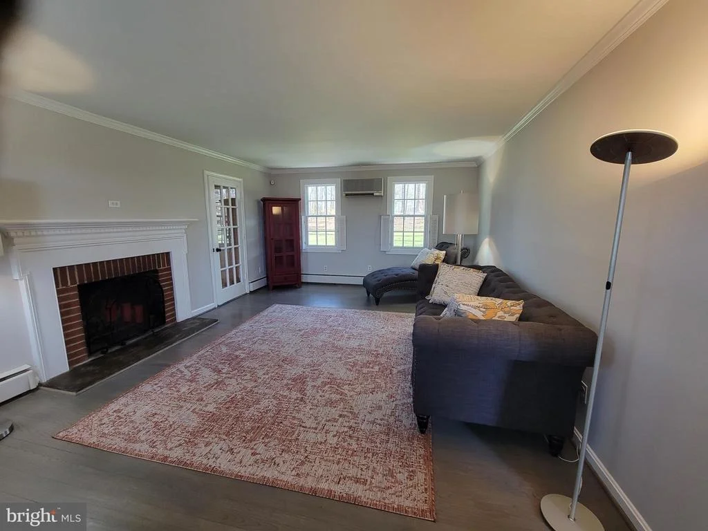 Photo of 18909 MUNCASTER ROAD