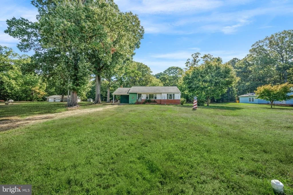 Photo of 4891 IDLEWILDE ROAD