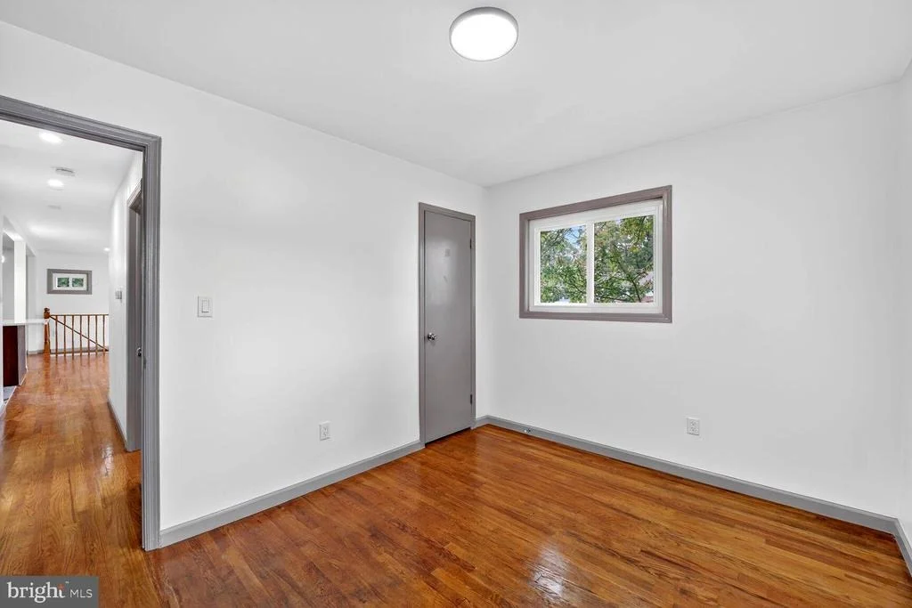 Photo of 5604 DUNDALK DRIVE