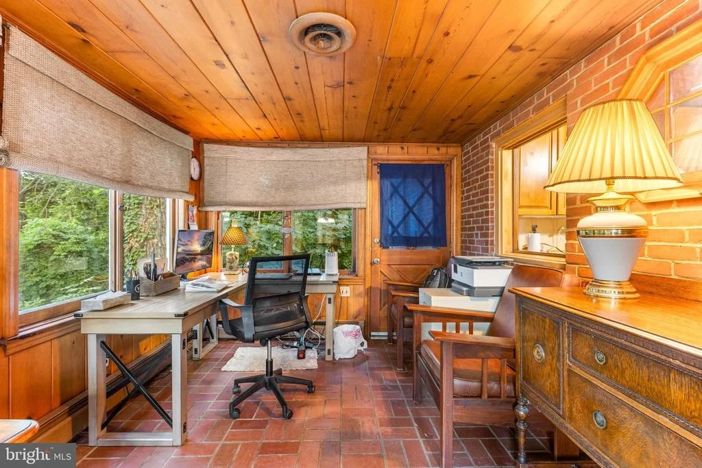 Photo of 5718 LEAF LANE