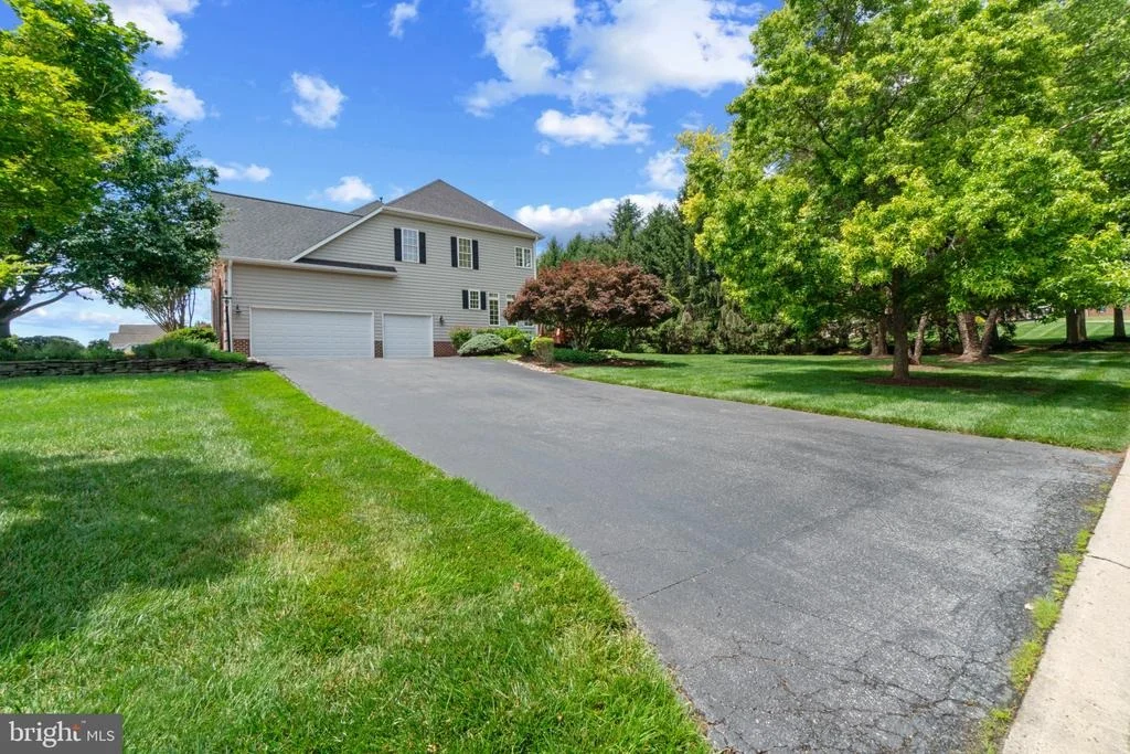 Photo of 4004 MANOR OAKS ROAD