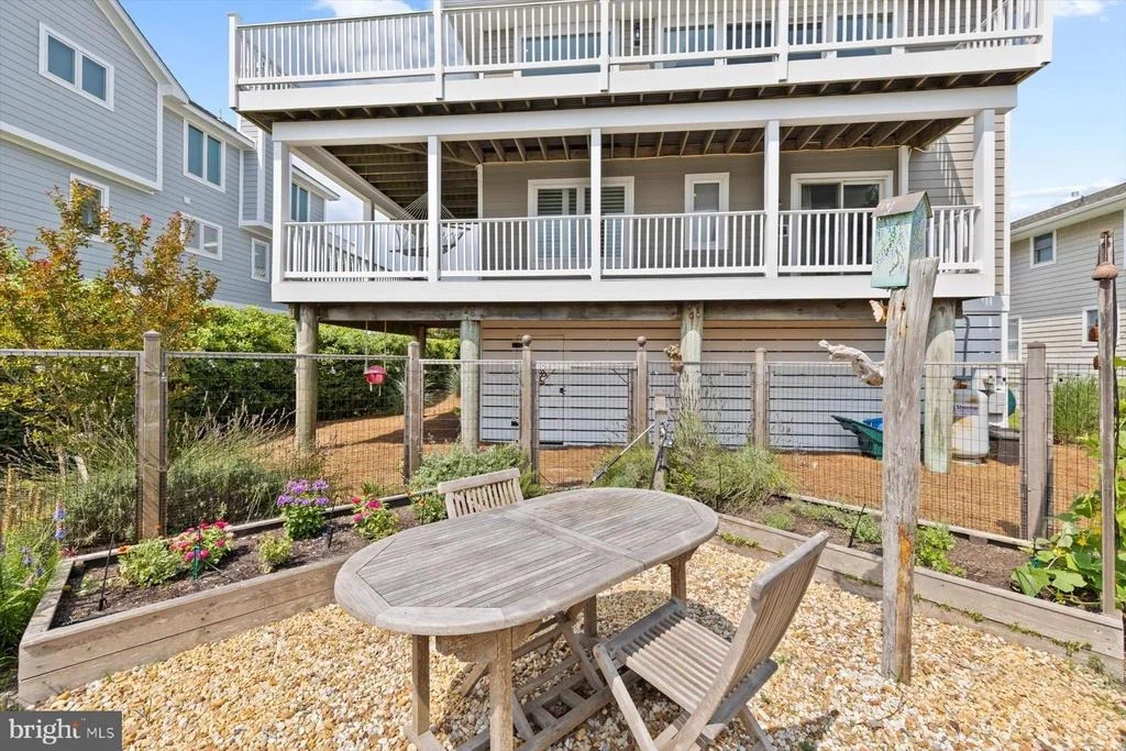 Photo of 36793 BAYSIDE DRIVE