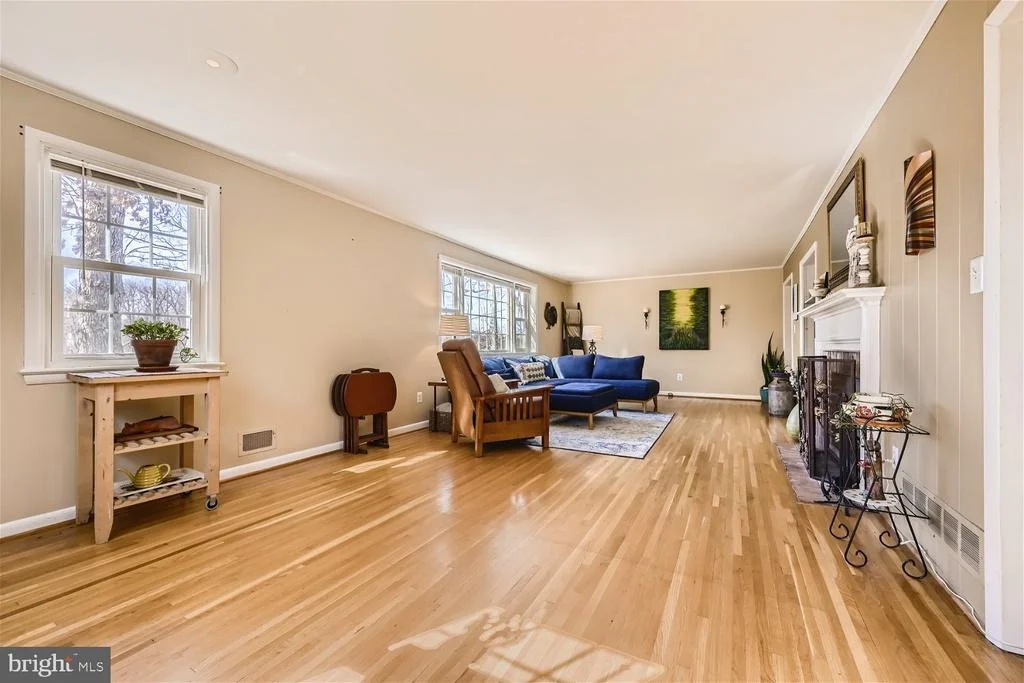 Photo of 857 GLEN ALLEN DRIVE