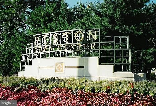 Photo of Unit 2128 at 1908 CRESCENT PARK DRIVE
