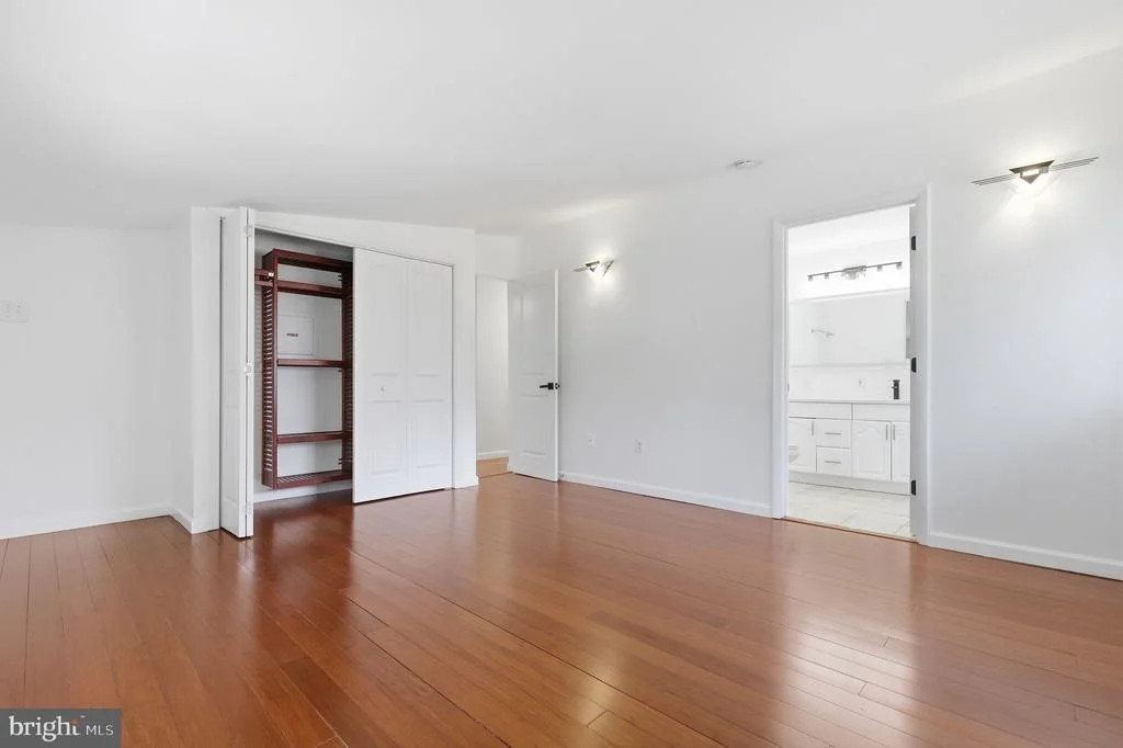 Photo of 1511 CREST ROAD