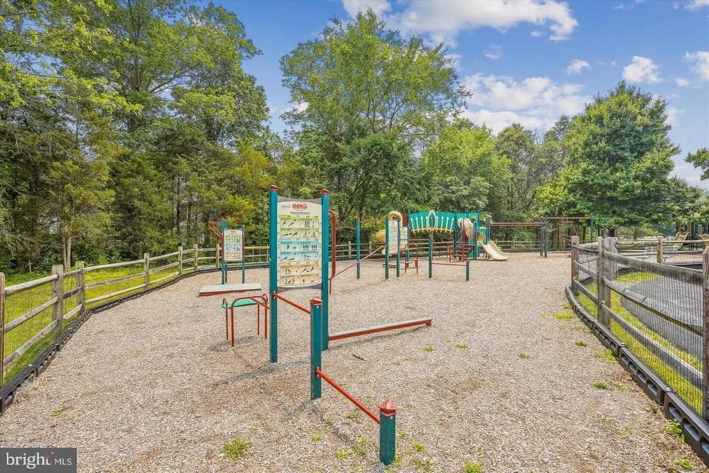 Photo of 15251 EAGLE TAVERN WAY