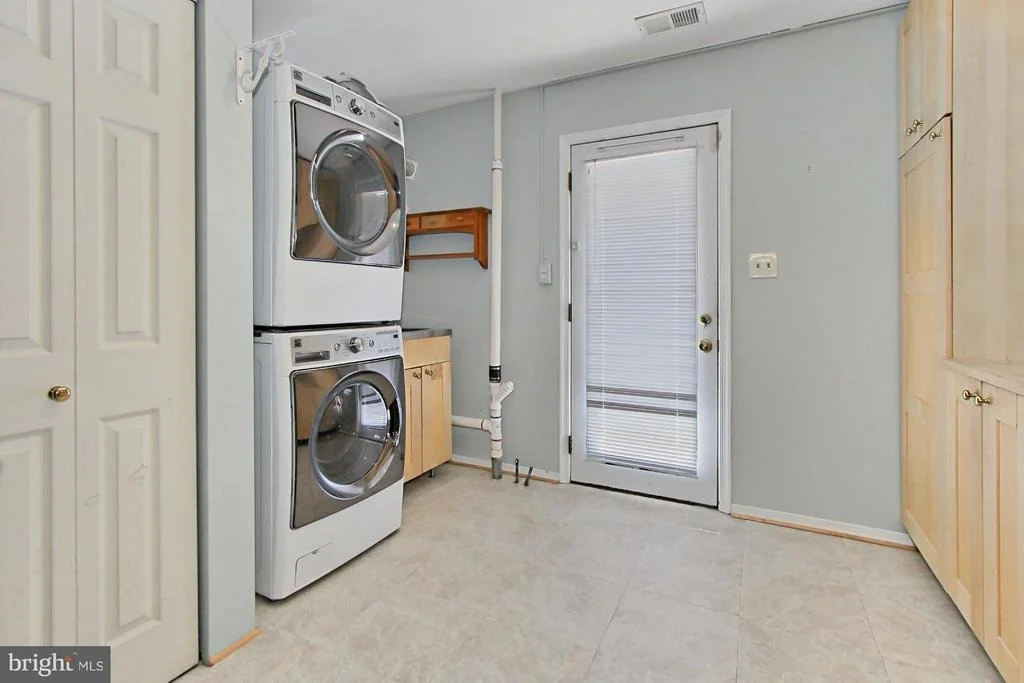 Photo of 5212 JULIET STREET