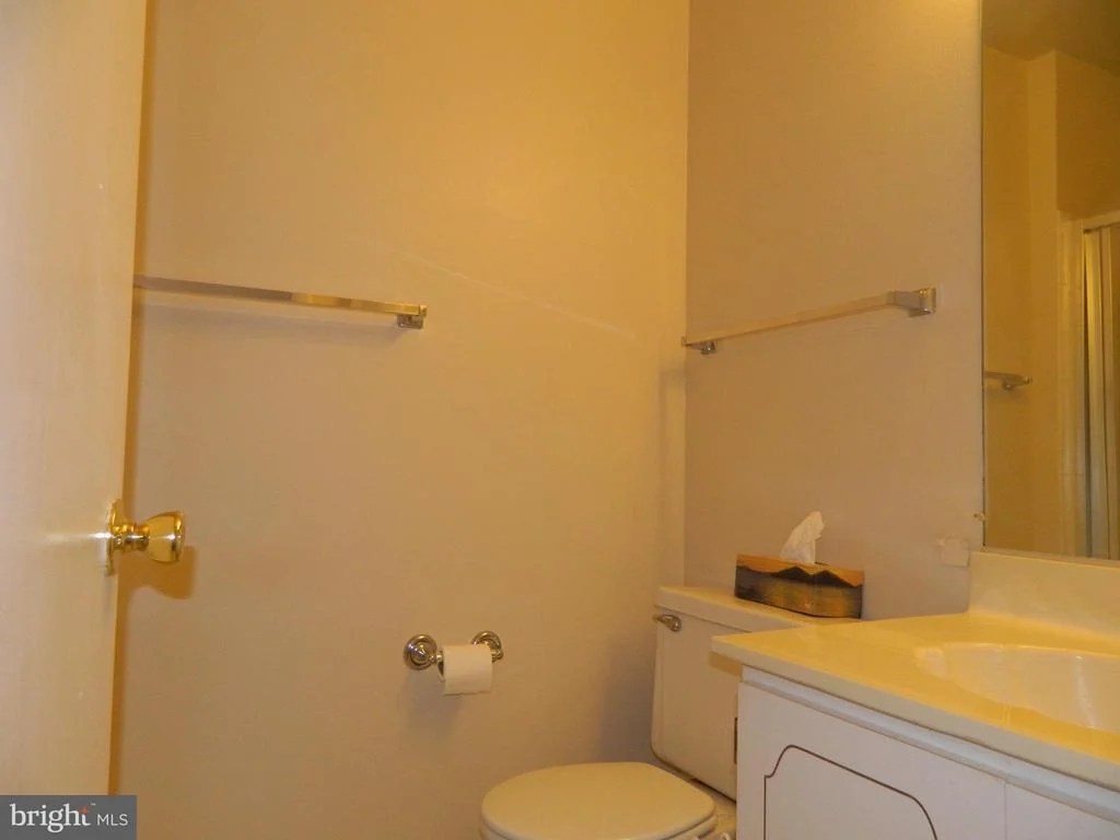 Photo of Unit 873C at 15311 PINE ORCHARD DRIVE