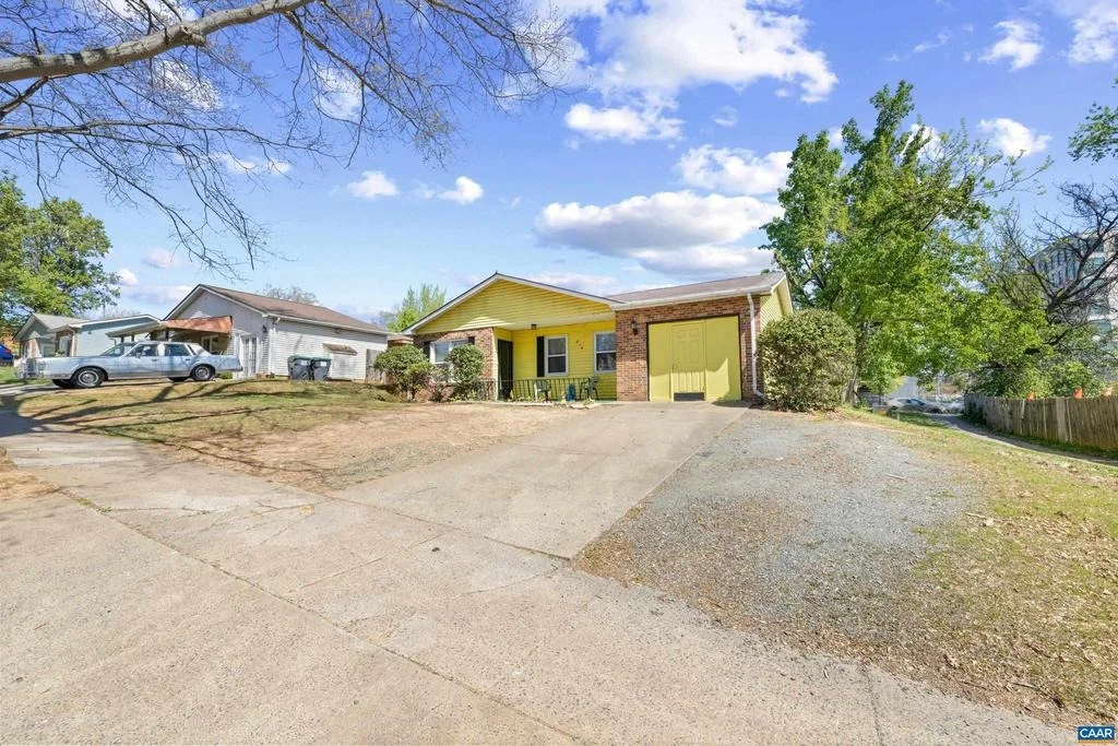 Photo of 215 DICE ST