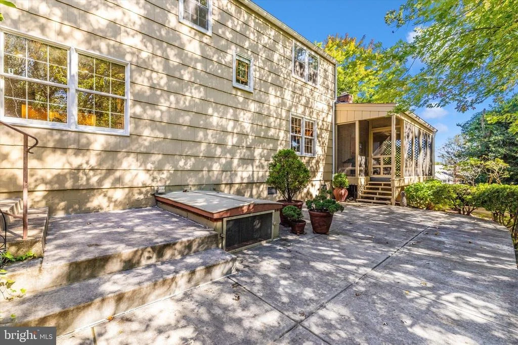 Photo of 5433 SHOOKSTOWN ROAD