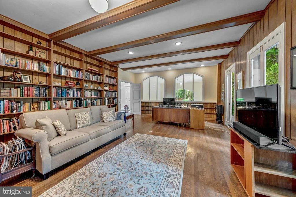 Photo of 1502 HIGHWOOD DRIVE