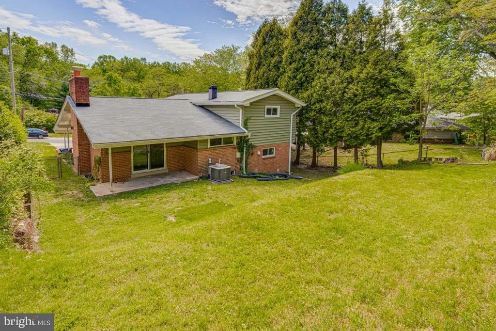 Photo of 217 HILLSBORO DRIVE